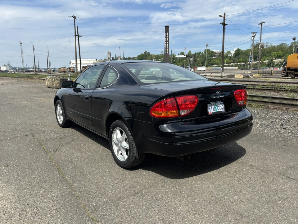 1999 Oldsmobile Alero - Image 8 of 31