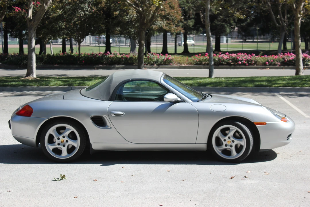 2001 Porsche 986 Boxster - Image 5 of 31