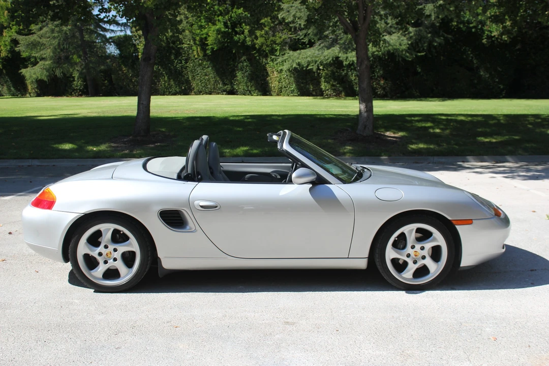 2001 Porsche 986 Boxster - Image 13 of 31