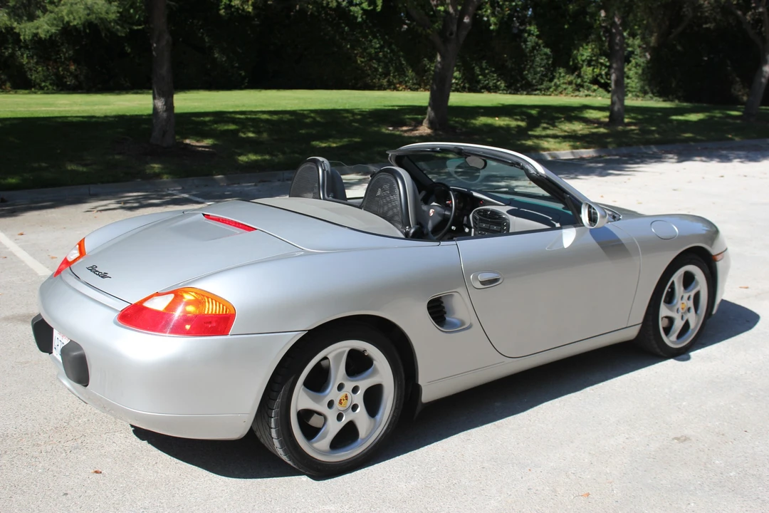 2001 Porsche 986 Boxster - Image 17 of 31