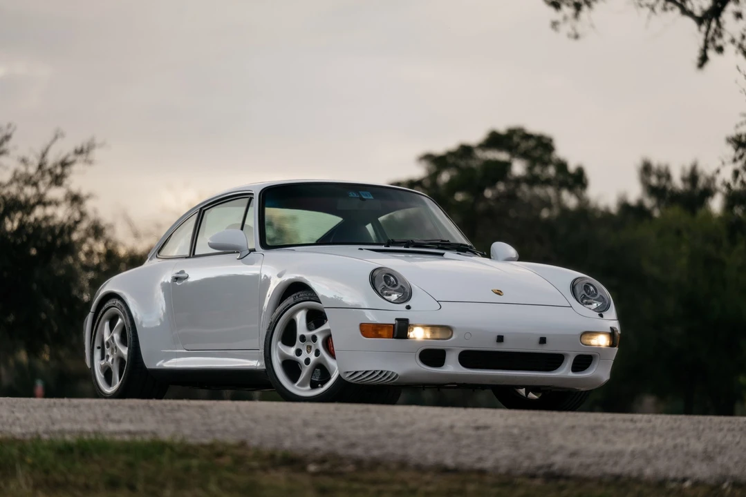 1998 Porsche 993 Carrera 4S - Image 28 of 31