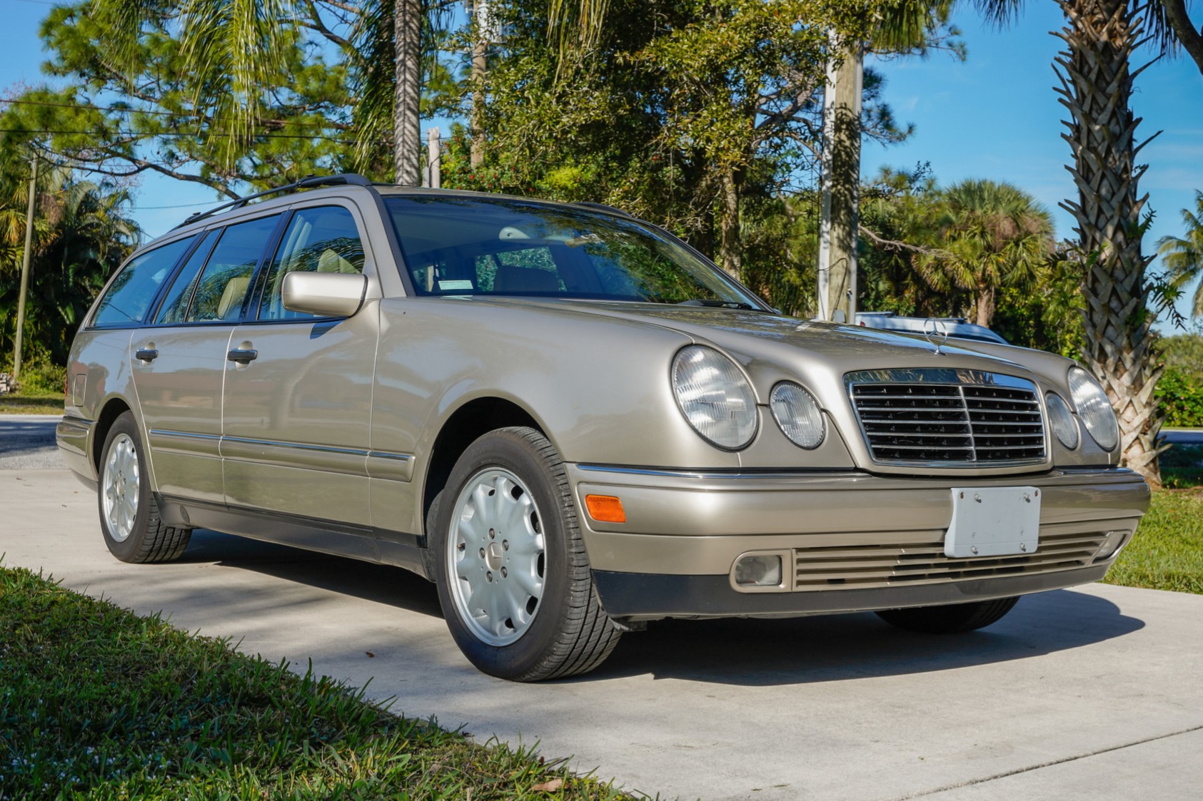 48k-MIle 1998 Mercedes-Benz E320 Wagon