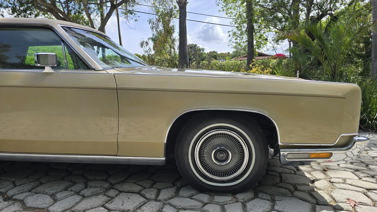 1973 Lincoln Continental 5th Gen - Image 22 of 31