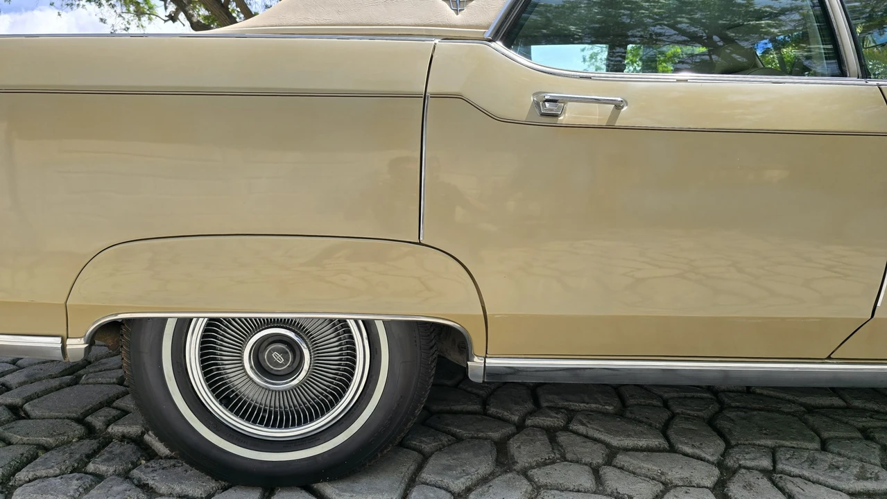 1973 Lincoln Continental 5th Gen - Image 24 of 31