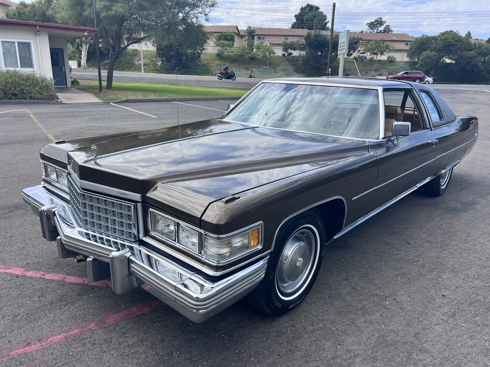 1976 Cadillac DeVille 4th Gen - Image 2 of 31