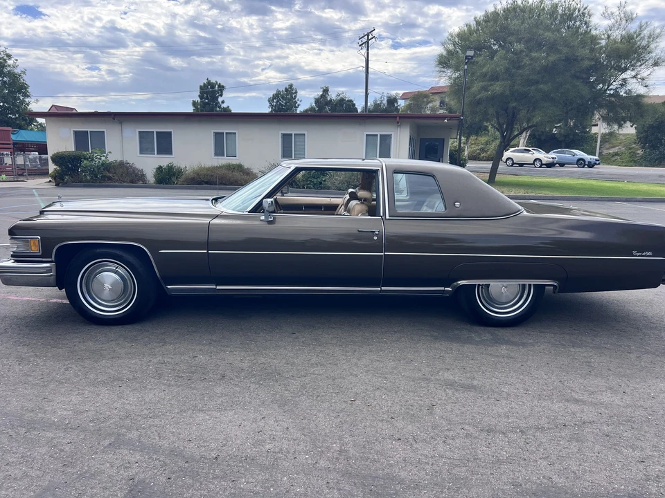1976 Cadillac DeVille 4th Gen - Image 16 of 31