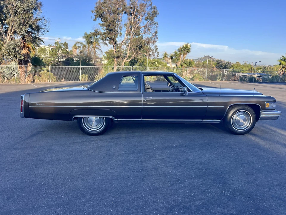 1976 Cadillac DeVille 4th Gen - Image 9 of 31