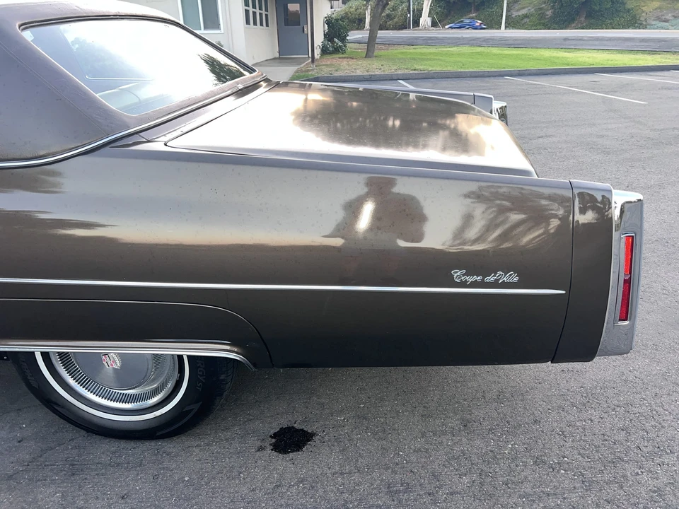 1976 Cadillac DeVille 4th Gen - Image 25 of 31