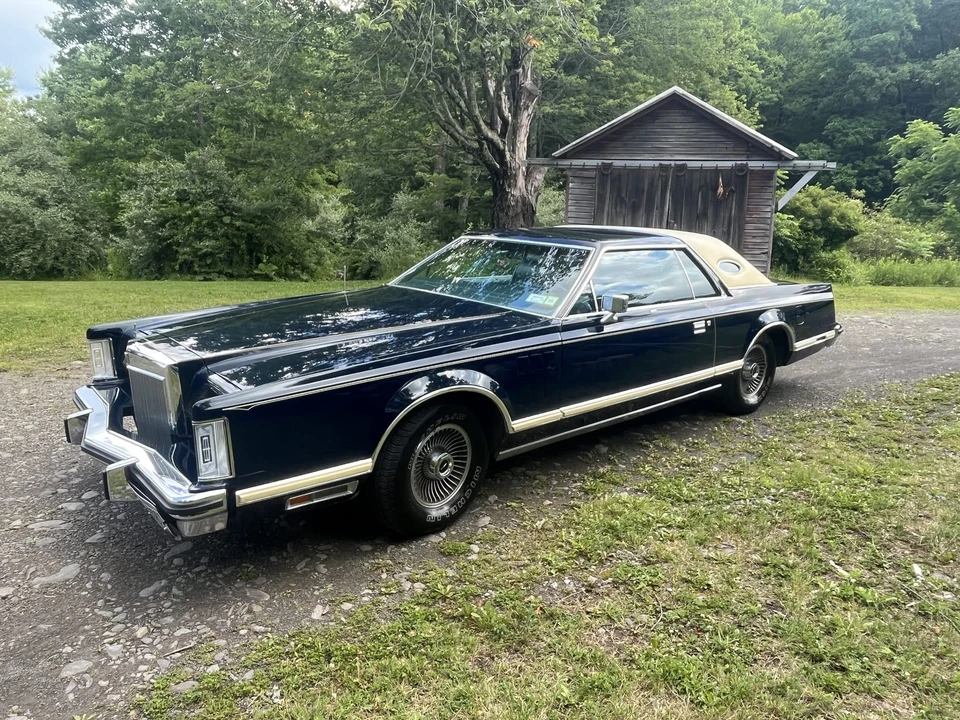 1977 Lincoln Continental Mark V - Image 12 of 31