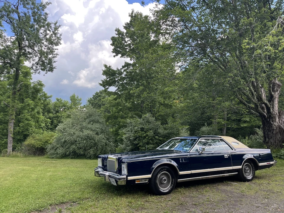 1977 Lincoln Continental Mark V - Image 13 of 31
