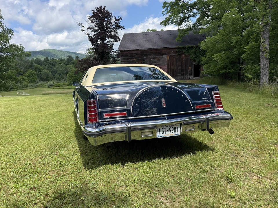 1977 Lincoln Continental Mark V - Image 25 of 31