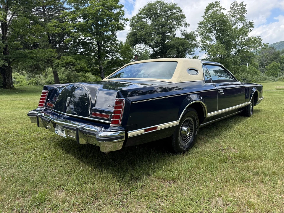1977 Lincoln Continental Mark V - Image 28 of 31