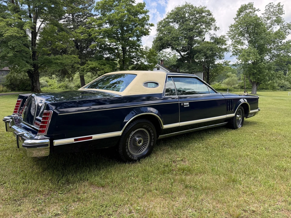 1977 Lincoln Continental Mark V - Image 29 of 31