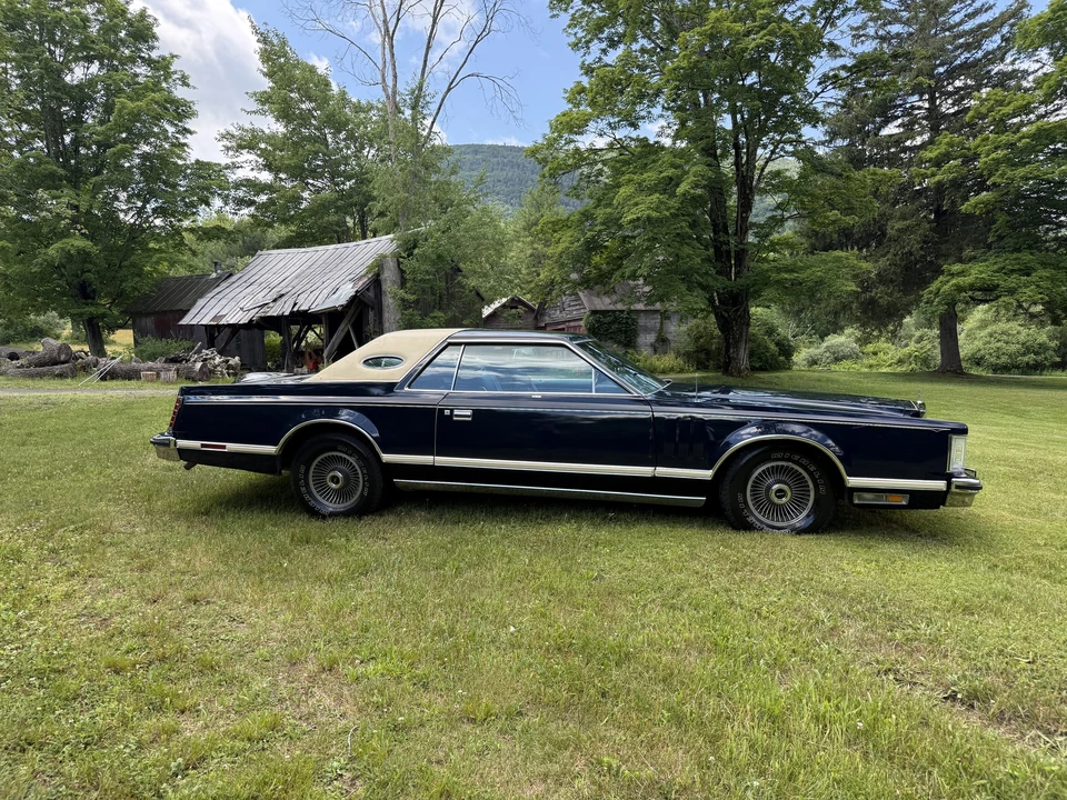 1977 Lincoln Continental Mark V - Image 31 of 31
