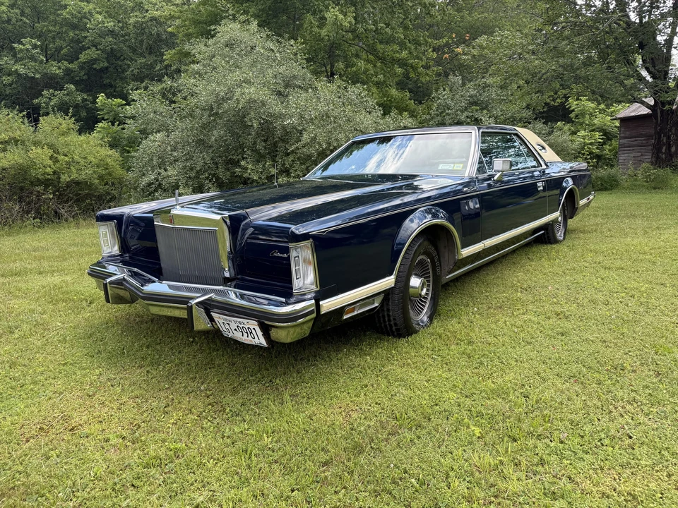 1977 Lincoln Continental Mark V - Image 10 of 31