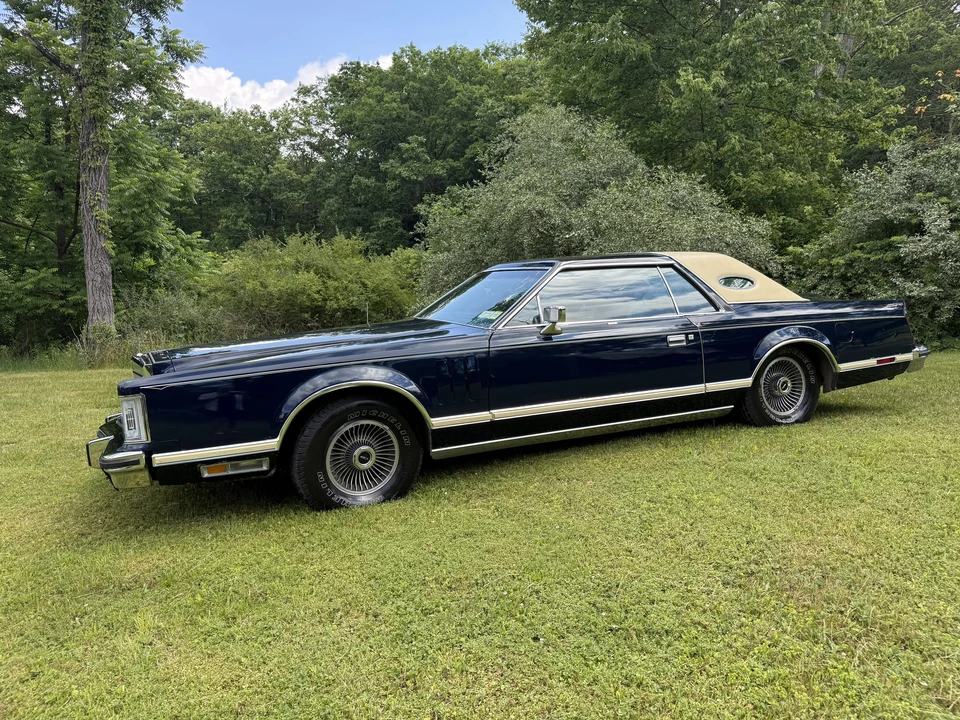 1977 Lincoln Continental Mark V - Image 14 of 31