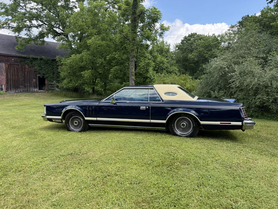 1977 Lincoln Continental Mark V - Image 16 of 31
