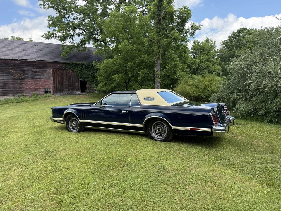 1977 Lincoln Continental Mark V - Image 17 of 31