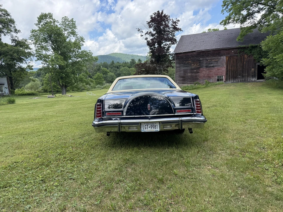 1977 Lincoln Continental Mark V - Image 24 of 31