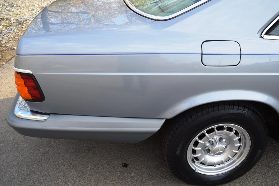 1982 Mercedes-Benz C126 S-Class Coupe - Image 28 of 31