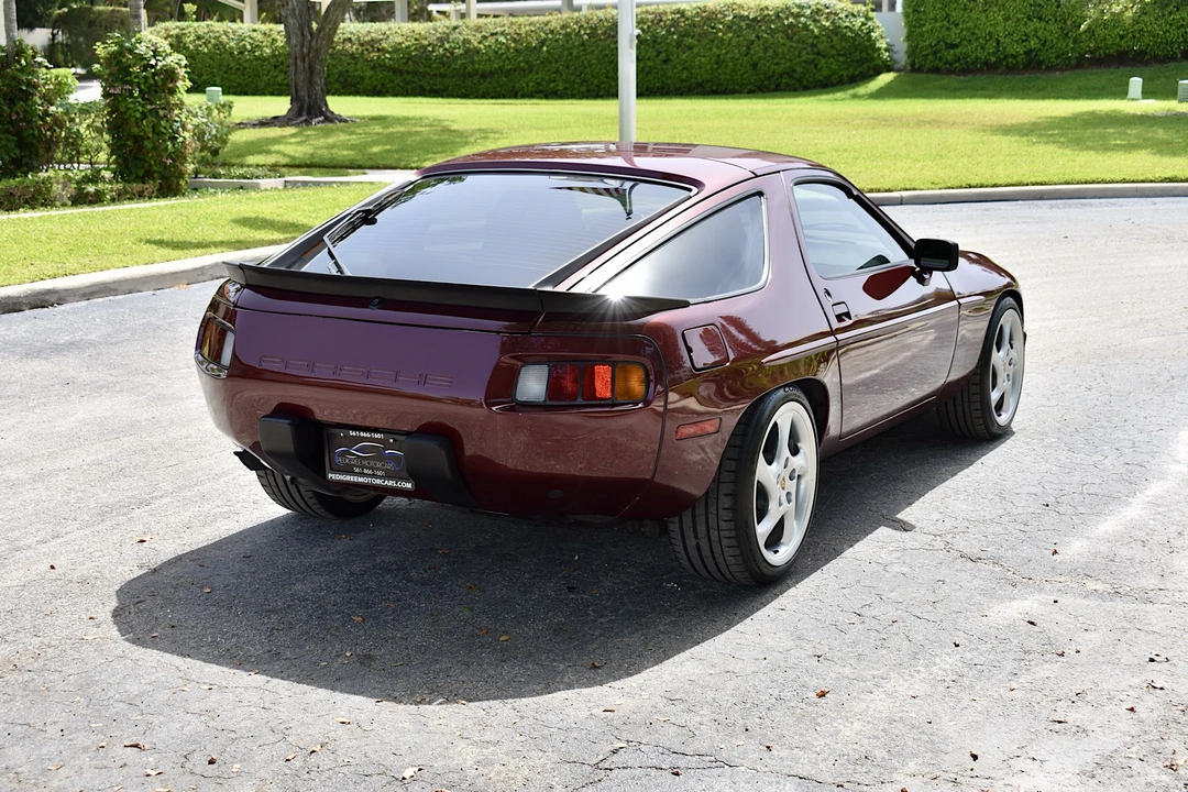 1984 Porsche 928 S - Image 10 of 31