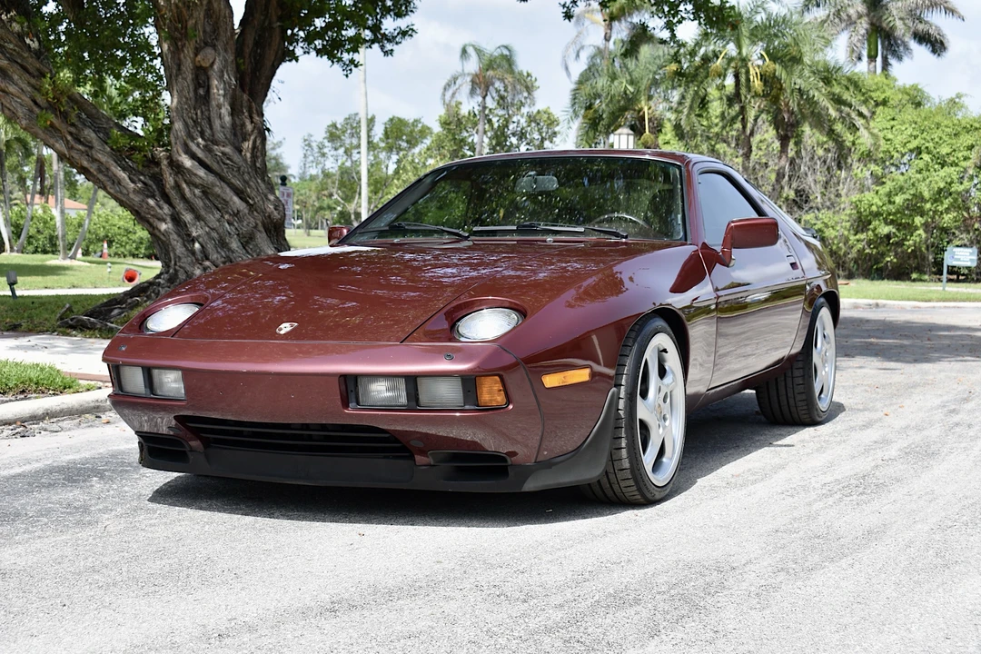 1984 Porsche 928 S - Image 2 of 31