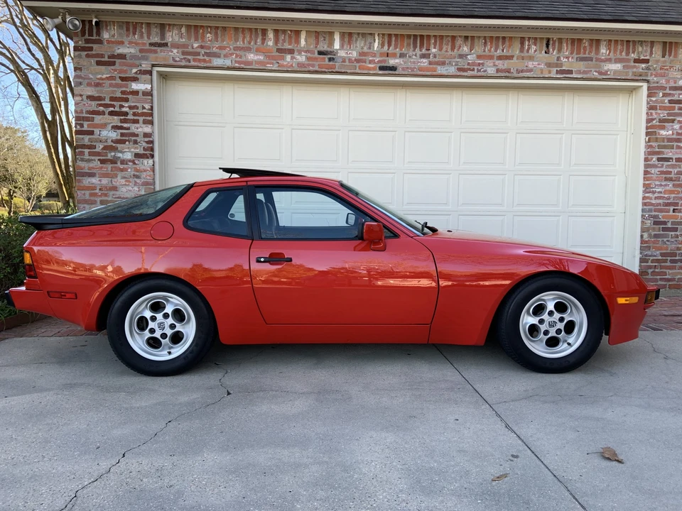 1985 Porsche 944 - Image 12 of 31