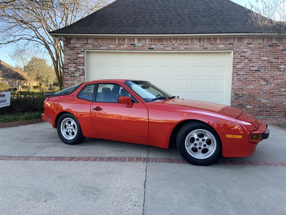 1985 Porsche 944 - Image 10 of 31