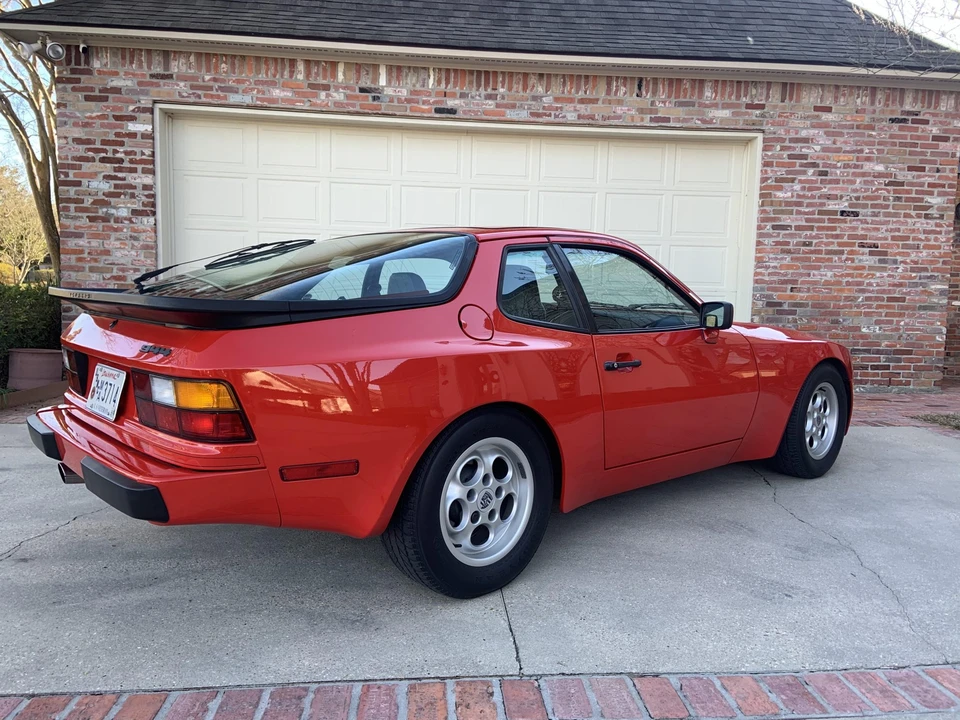 1985 Porsche 944 - Image 16 of 31
