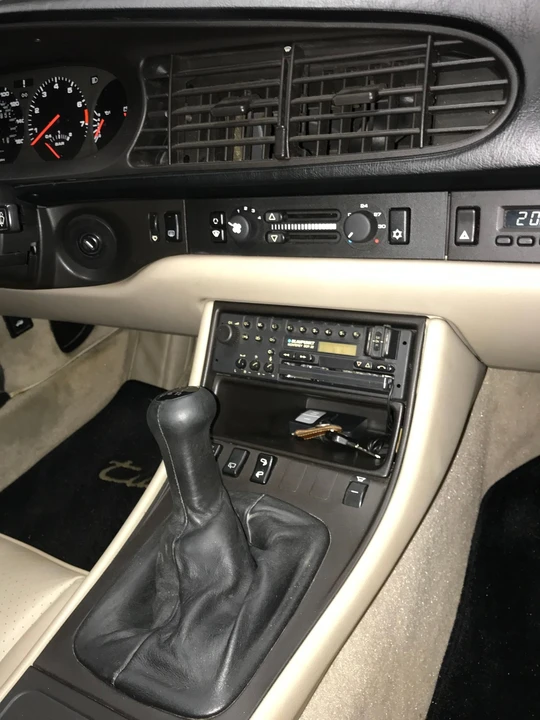 1986 Porsche 944 Turbo - Image 9 of 22