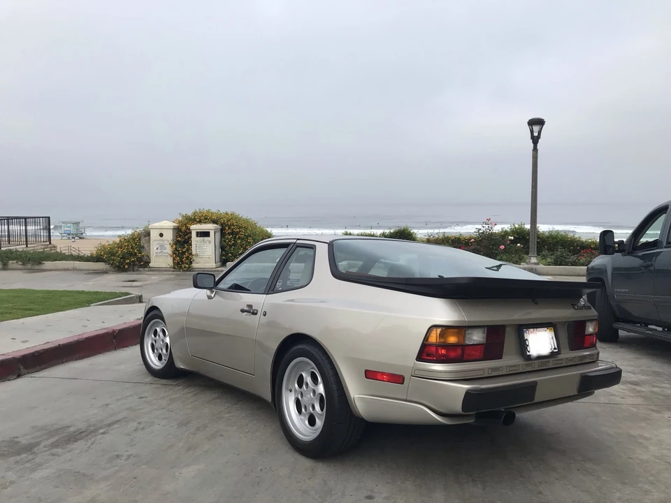 1986 Porsche 944 Turbo - Image 11 of 31