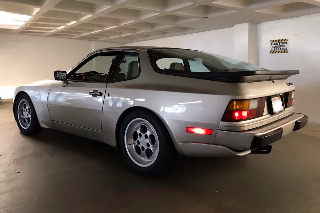 1986 Porsche 944 Turbo - Image 9 of 31