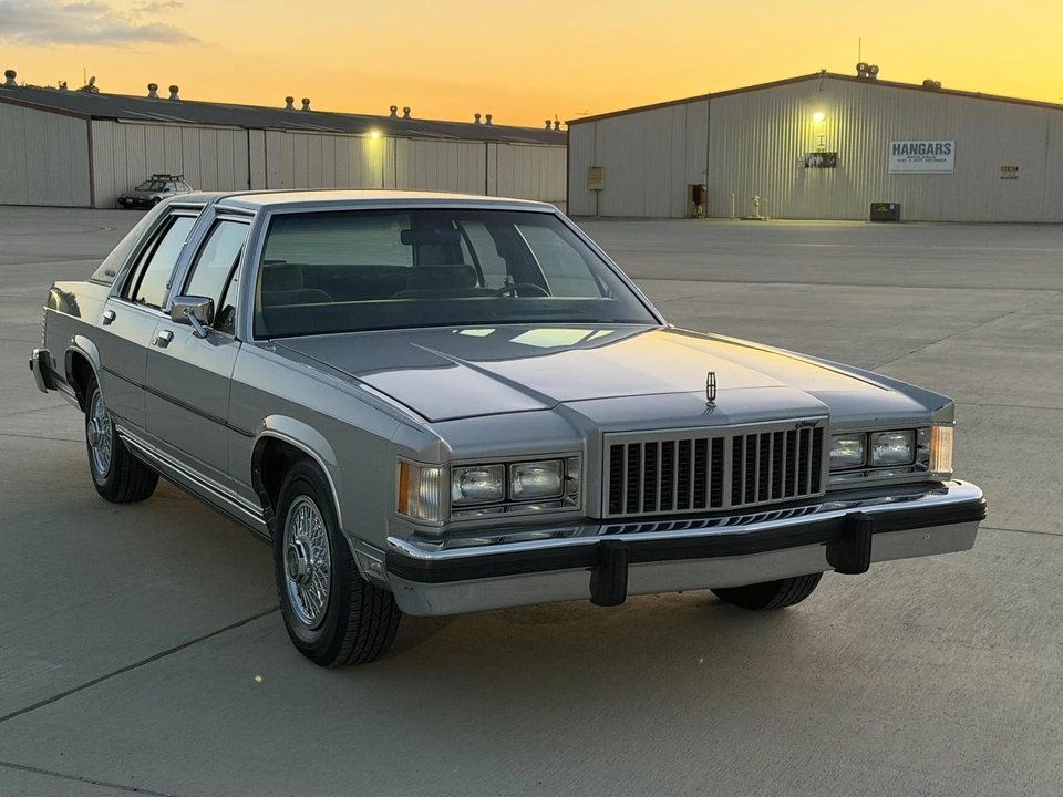 1987 Mercury Grand Marquis - Image 17 of 31