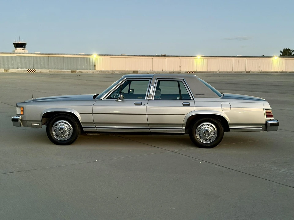 1987 Mercury Grand Marquis - Image 25 of 31