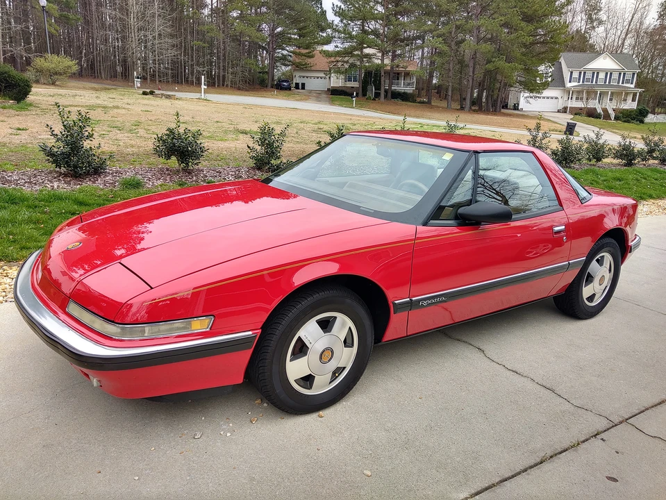 1989 Buick Reatta - Image 2 of 31