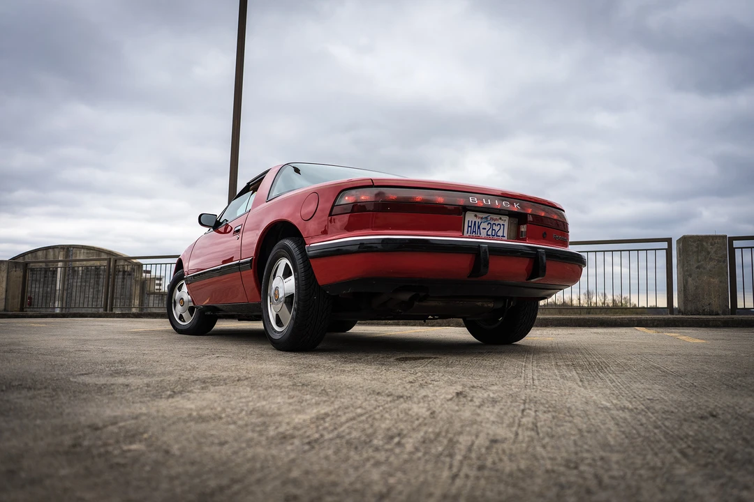 1989 Buick Reatta - Image 9 of 31