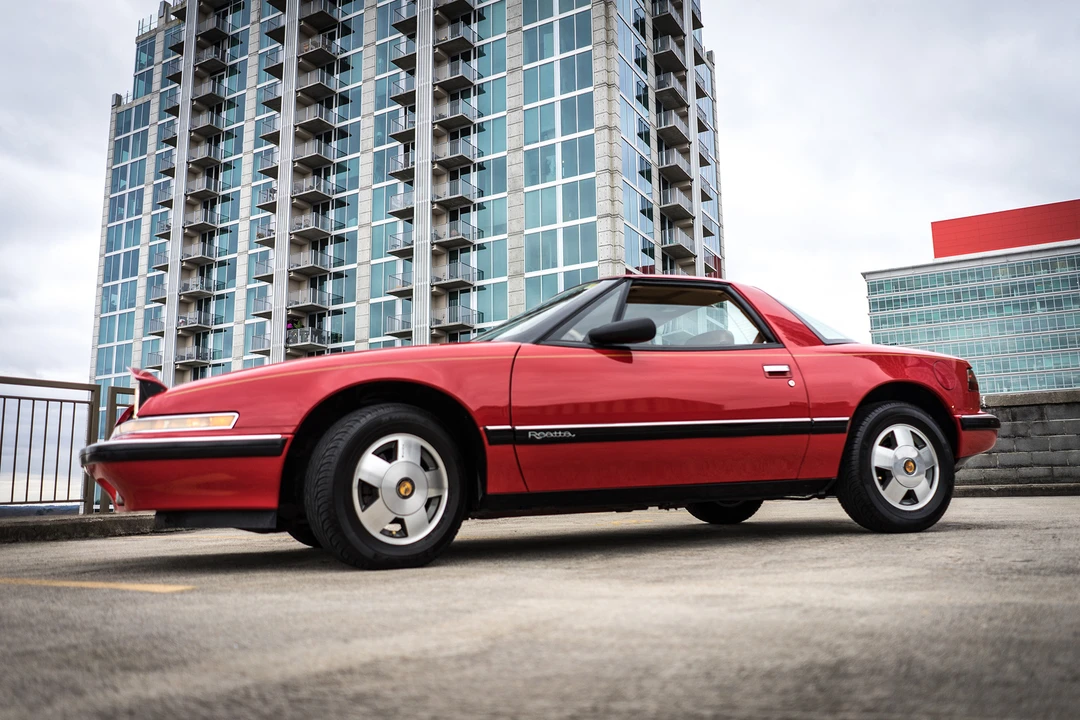 1989 Buick Reatta - Image 4 of 31