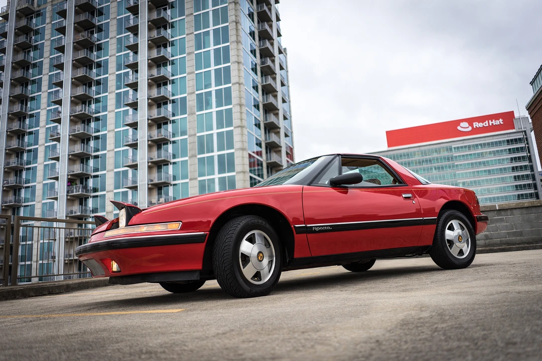 1989 Buick Reatta - Image 5 of 31