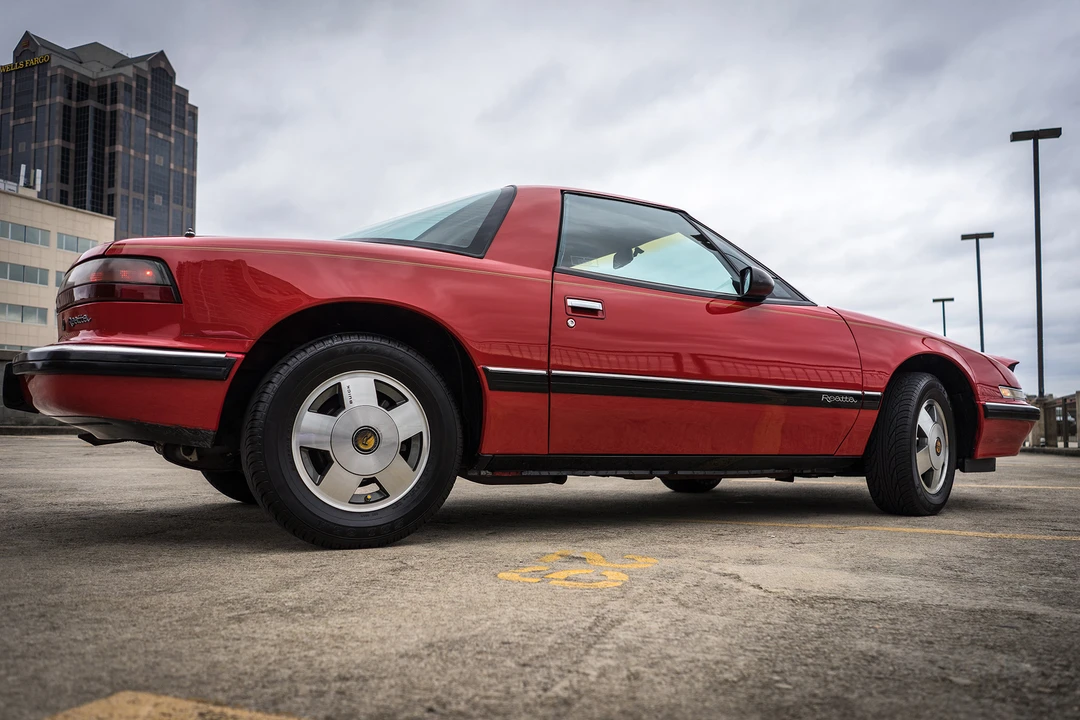 1989 Buick Reatta - Image 14 of 31