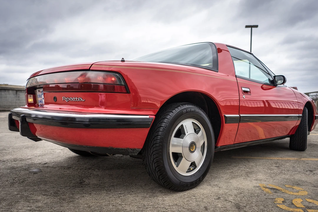 1989 Buick Reatta - Image 13 of 31
