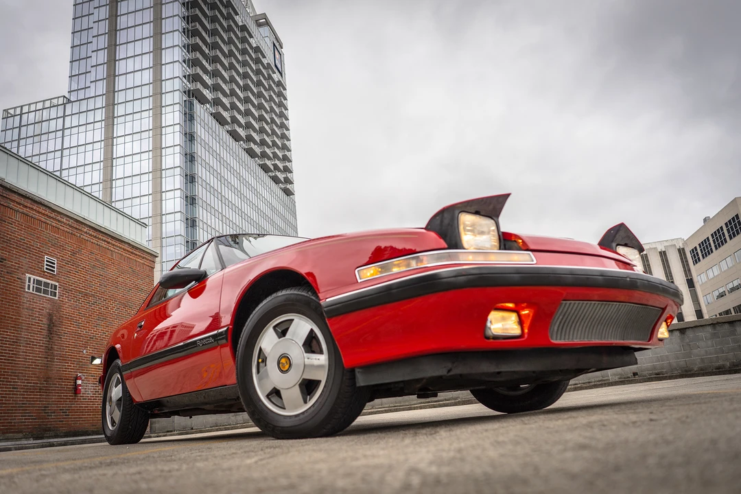 1989 Buick Reatta - Image 19 of 31