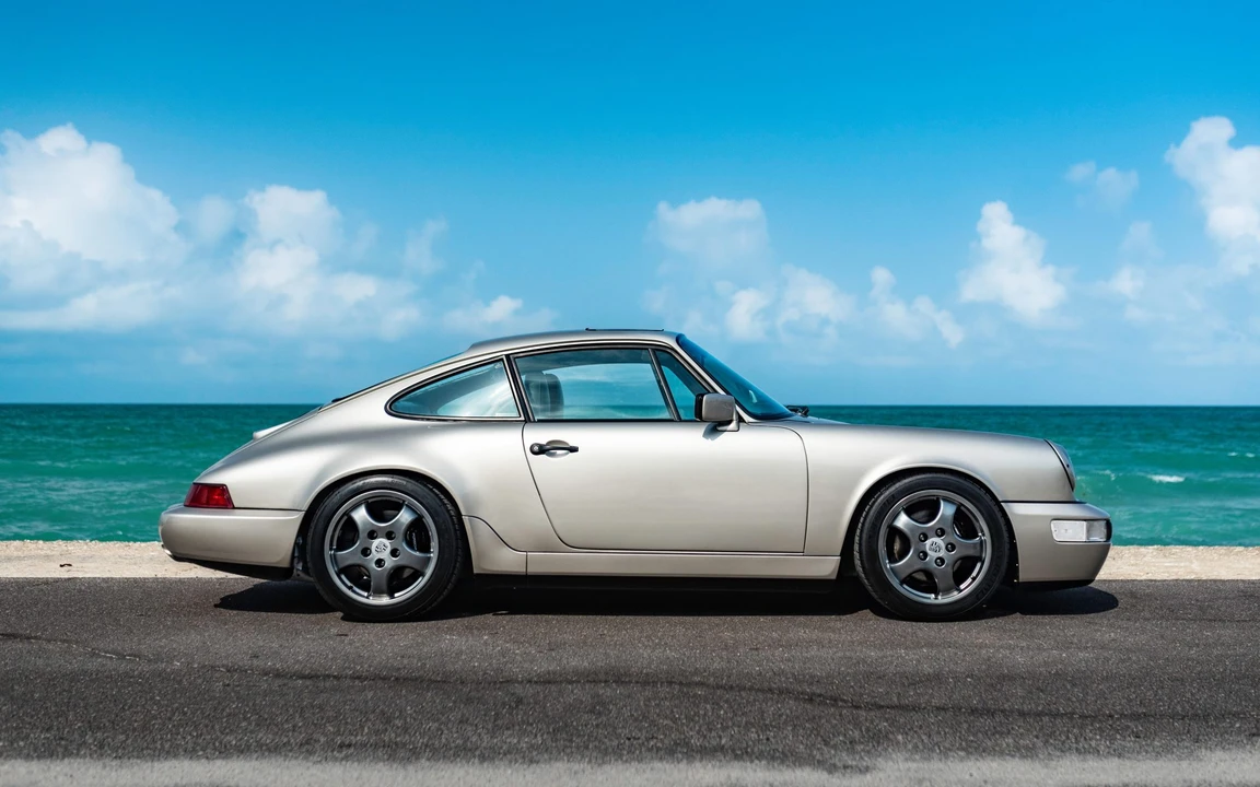 1989 Porsche 964 Carrera 4 - Image 4 of 31