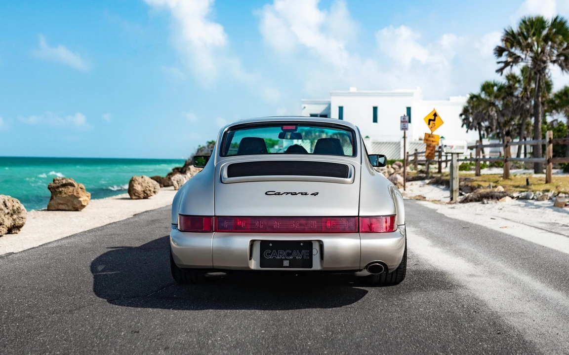 1989 Porsche 964 Carrera 4 - Image 10 of 31