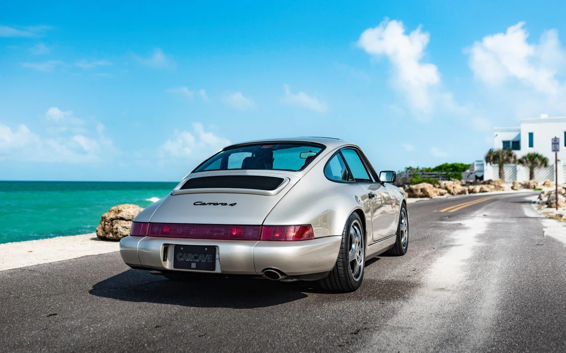 1989 Porsche 964 Carrera 4 - Image 8 of 31