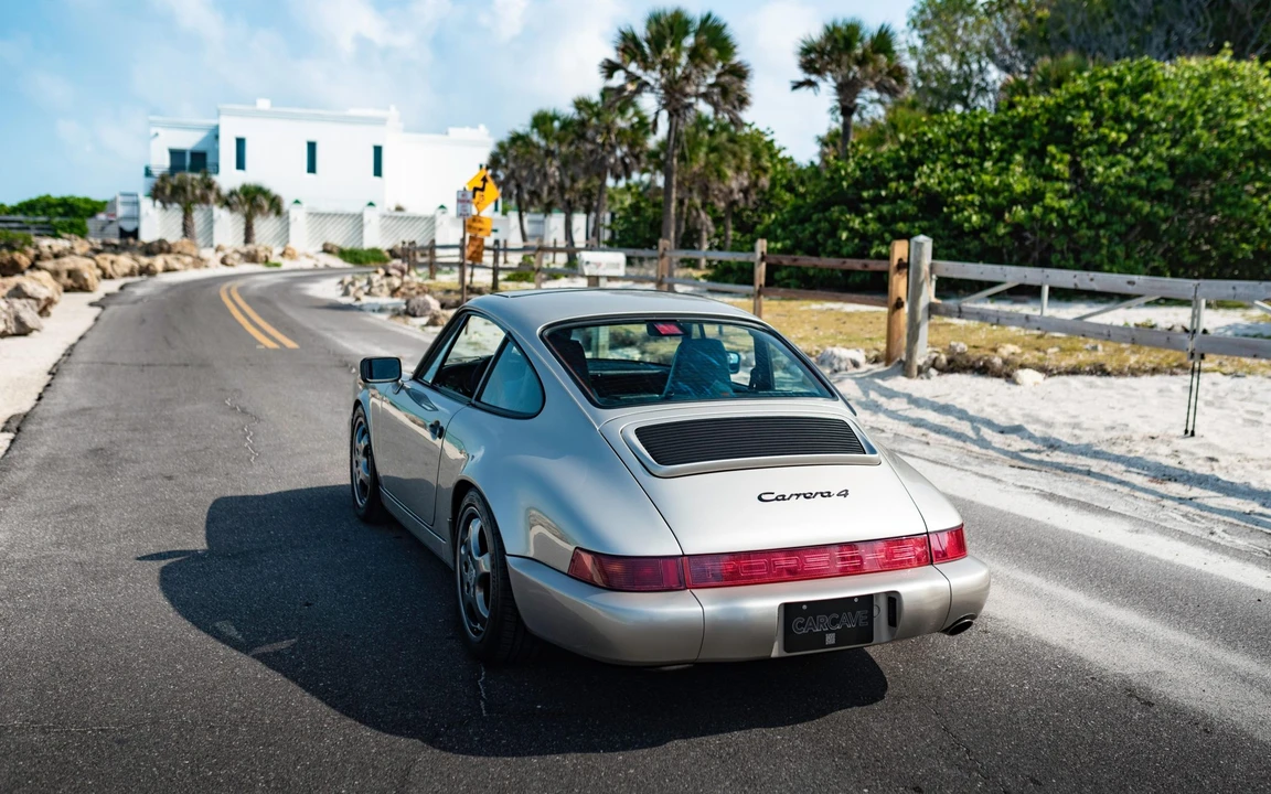 1989 Porsche 964 Carrera 4 - Image 11 of 31