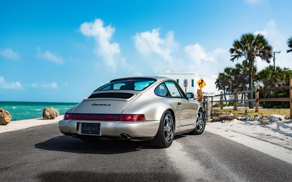 1989 Porsche 964 Carrera 4 - Image 7 of 31