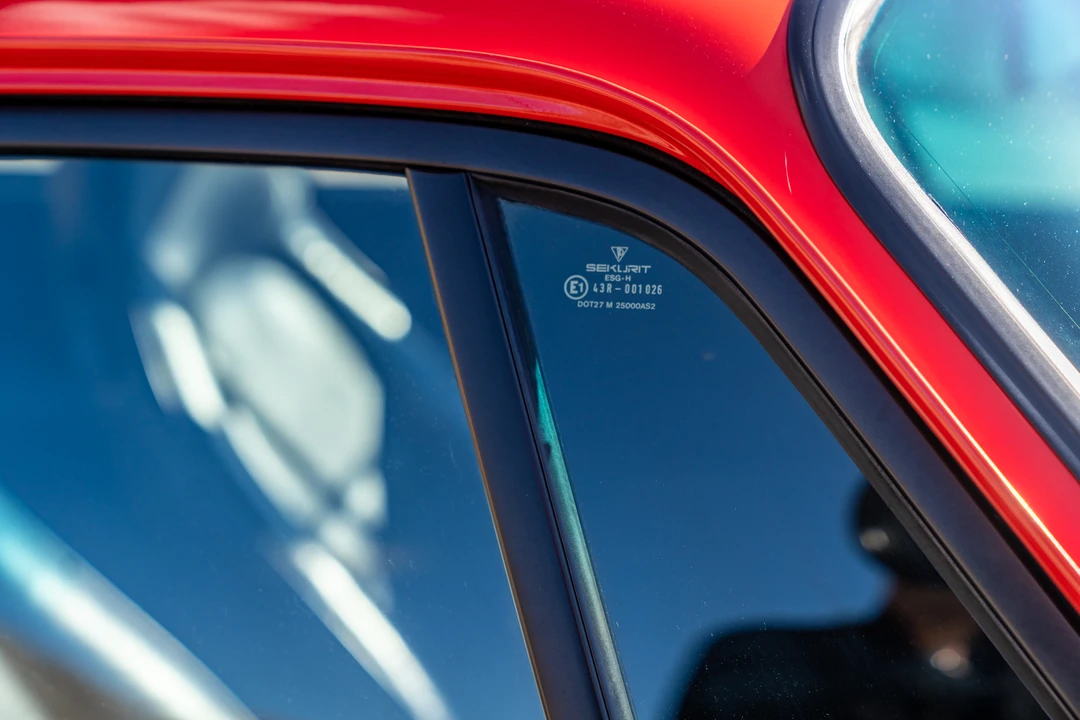 1989 Porsche 964 Carrera 4 - Image 23 of 31