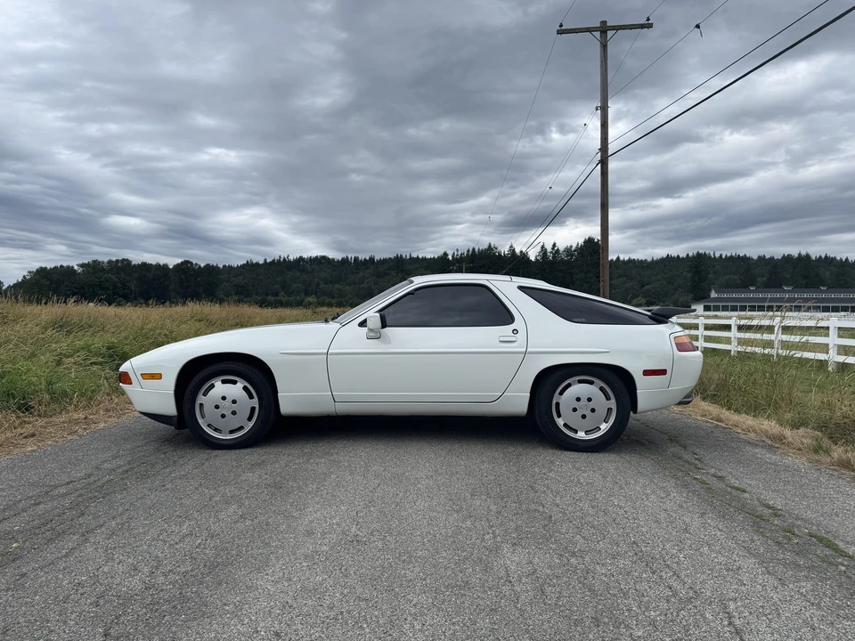 1989 Porsche 928 S4 - Image 15 of 31