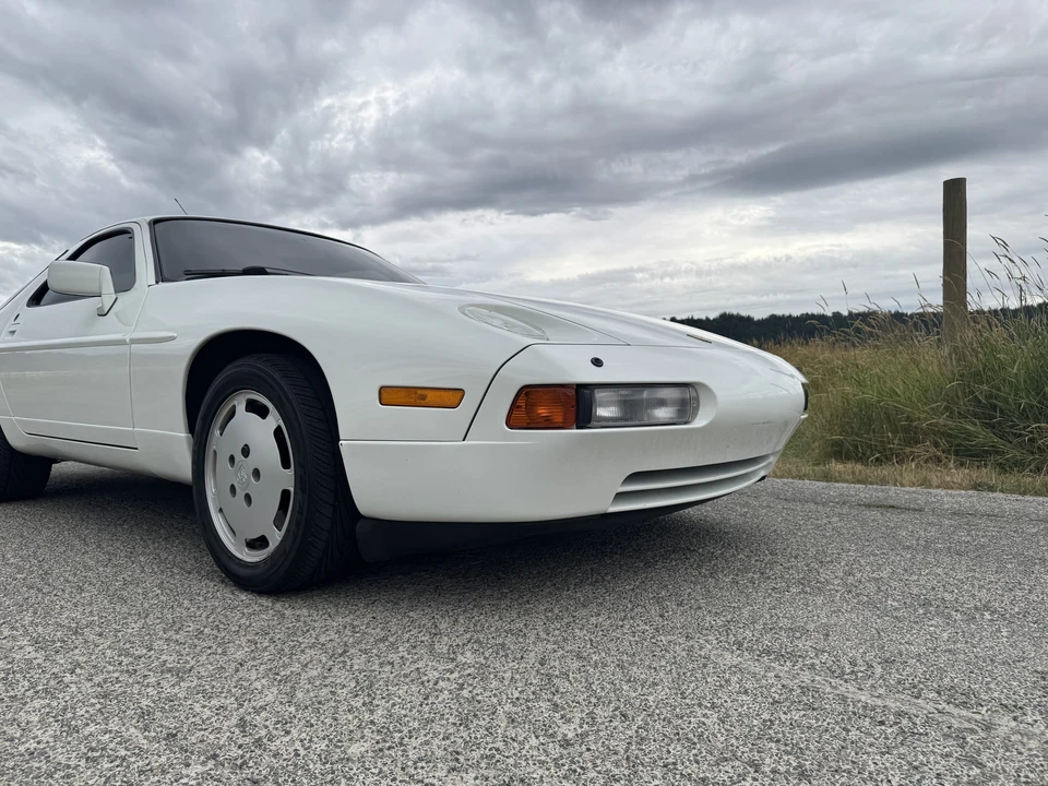 1989 Porsche 928 S4 - Image 16 of 31