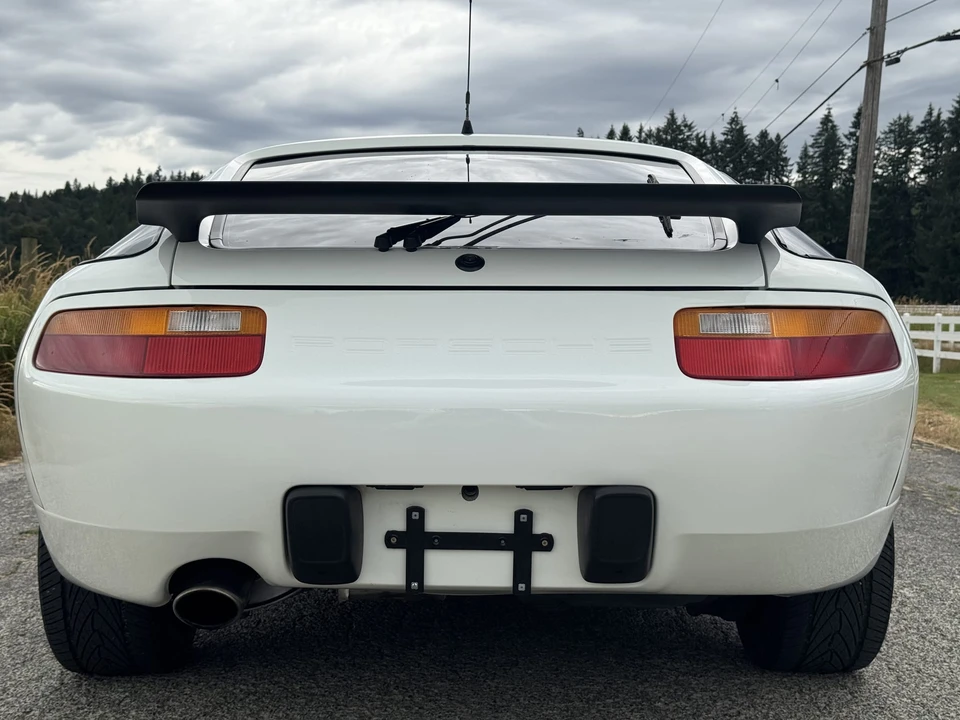 1989 Porsche 928 S4 - Image 11 of 31